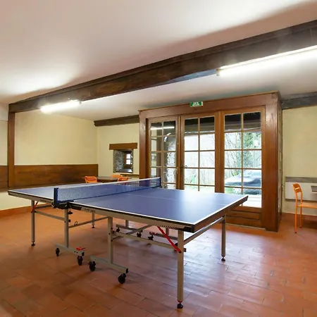 - De La Moulinquie *