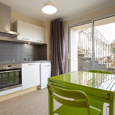 - De La Moulinquie Apartman